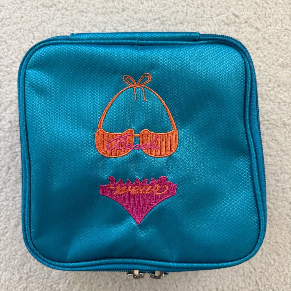 Adorable Accessory / Swimsuit Pouch - Picture 3 of 6